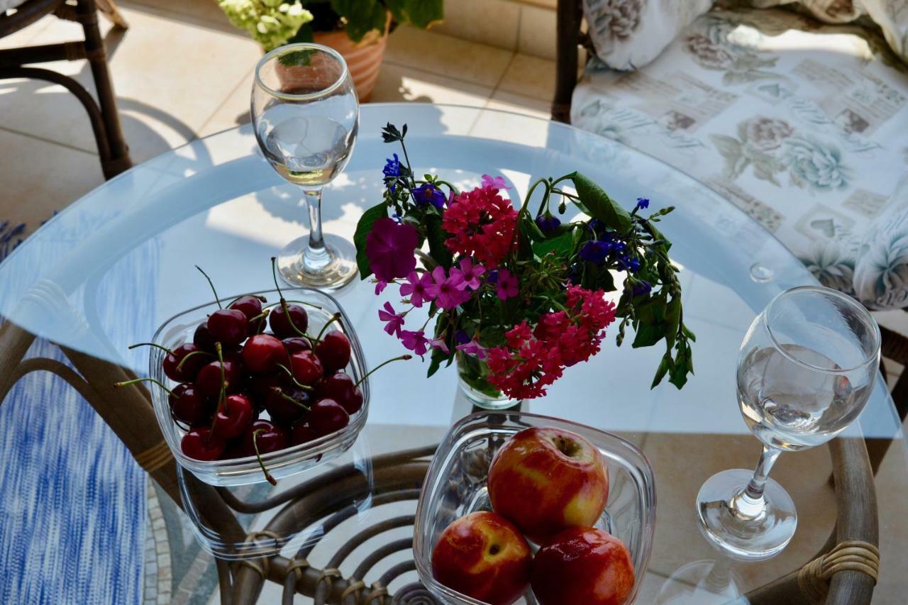 Iva Apartmani Водице Экстерьер фото