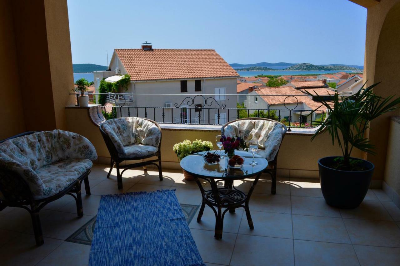 Iva Apartmani Водице Экстерьер фото