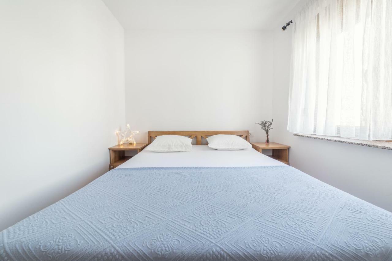 Iva Apartmani Водице Экстерьер фото