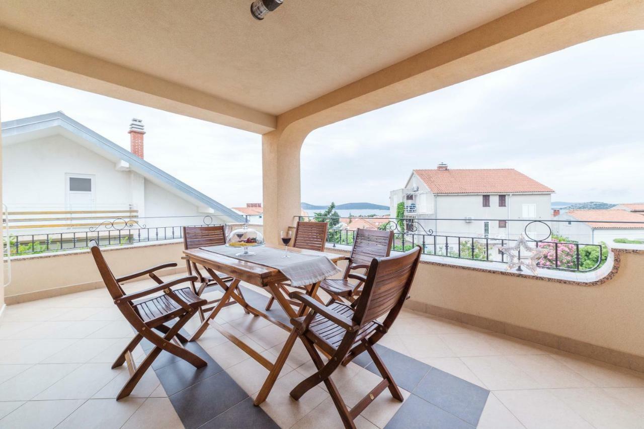 Iva Apartmani Водице Экстерьер фото